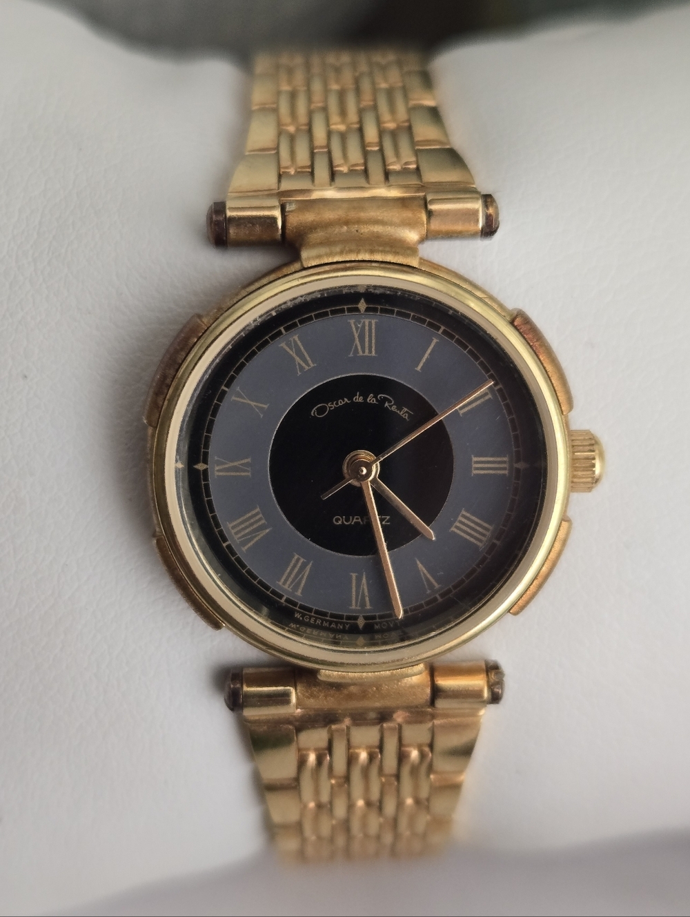 Vintage Oscar De La Renta Stainless Steel Wrist Watch